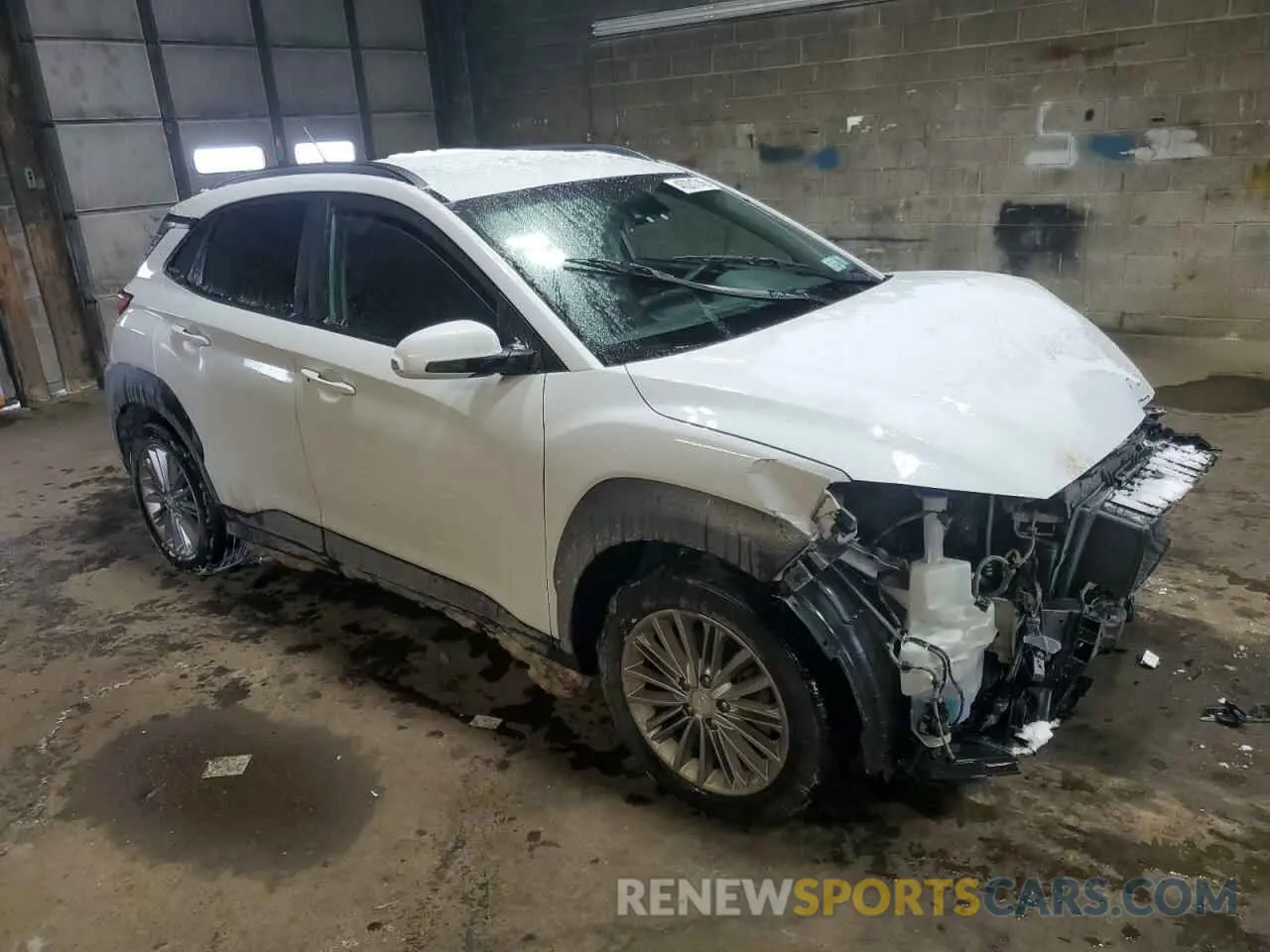 4 Photograph of a damaged car KM8K2CAA7LU498377 HYUNDAI KONA 2020