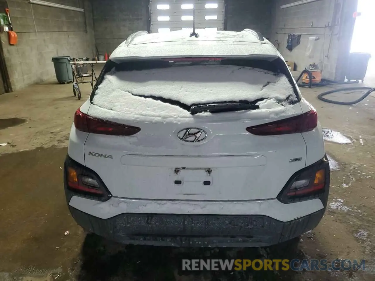 6 Photograph of a damaged car KM8K2CAA7LU498377 HYUNDAI KONA 2020