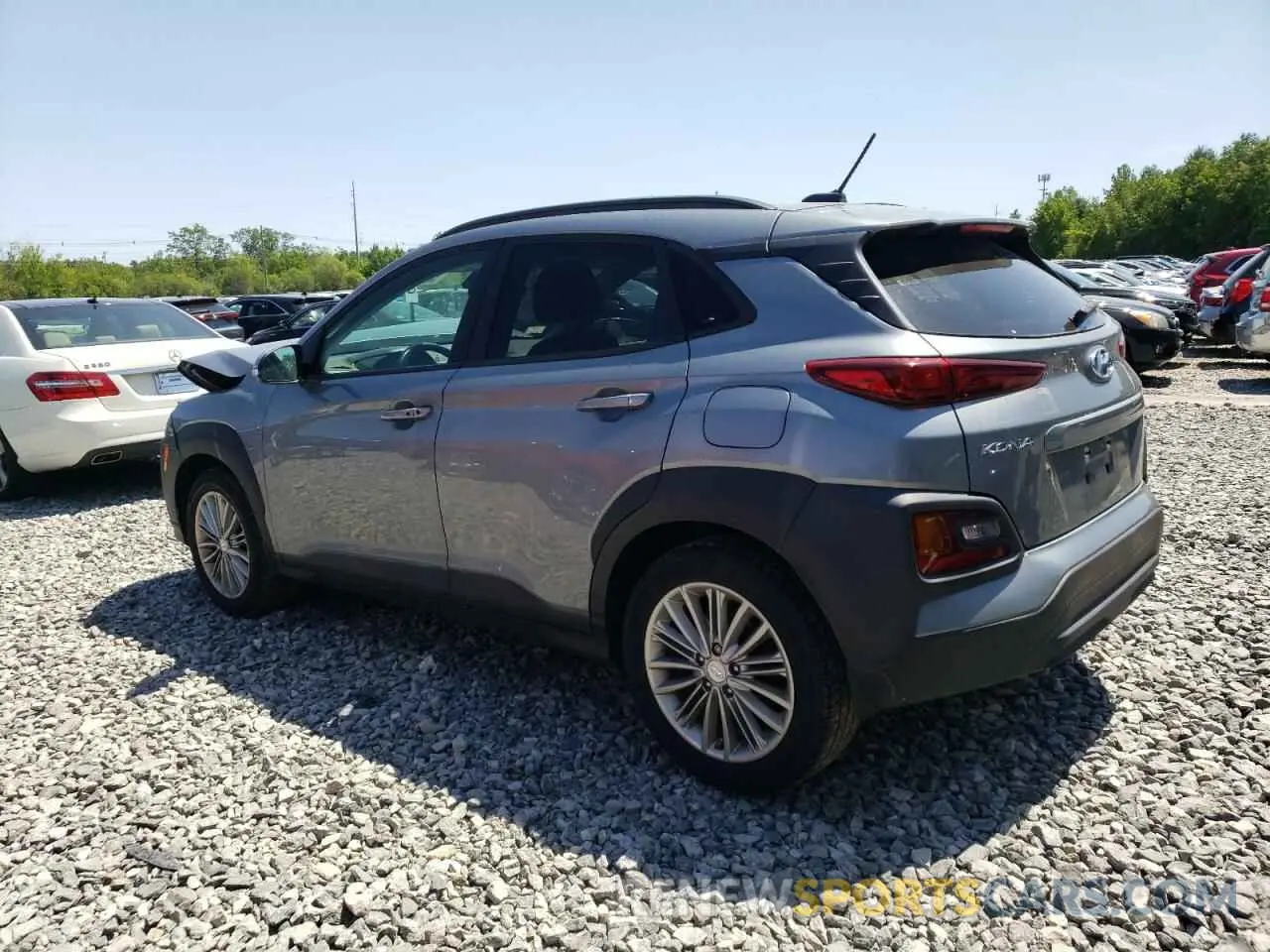 2 Photograph of a damaged car KM8K2CAA8LU475853 HYUNDAI KONA 2020