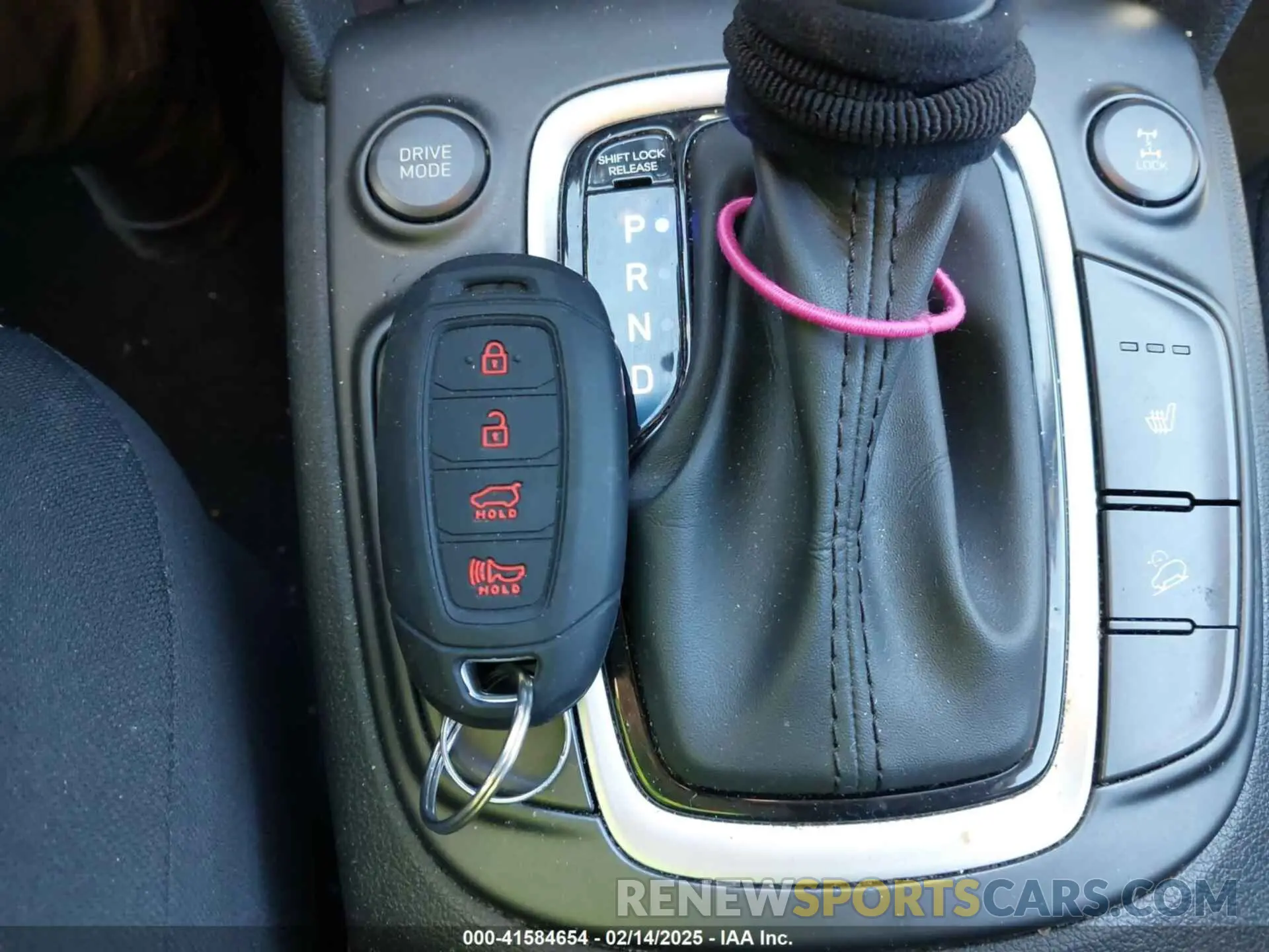 11 Photograph of a damaged car KM8K2CAA8LU528292 HYUNDAI KONA 2020