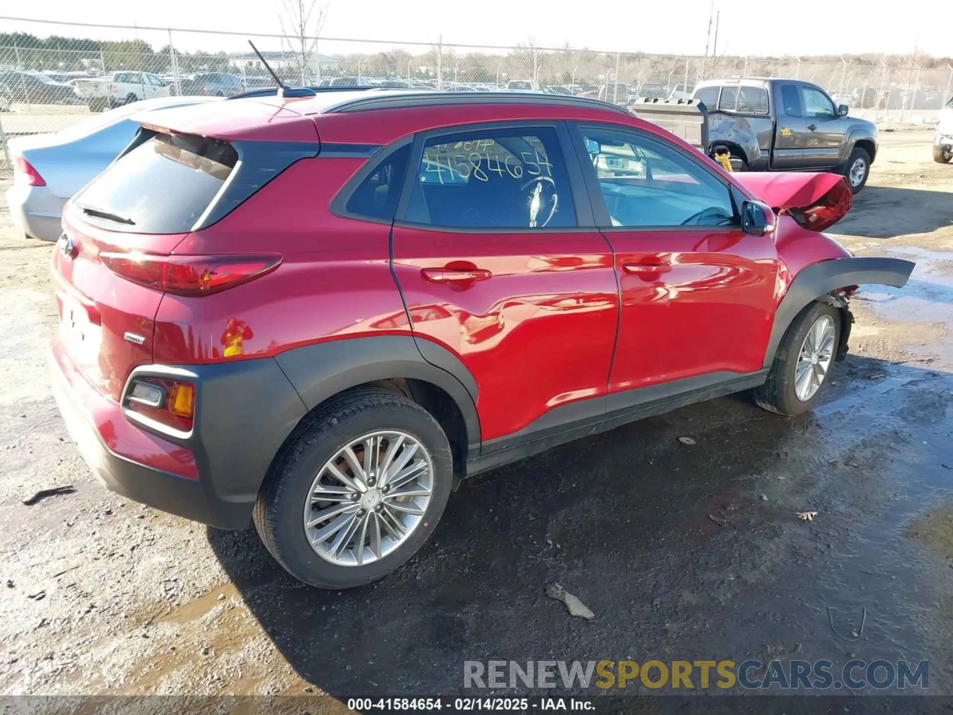 4 Photograph of a damaged car KM8K2CAA8LU528292 HYUNDAI KONA 2020