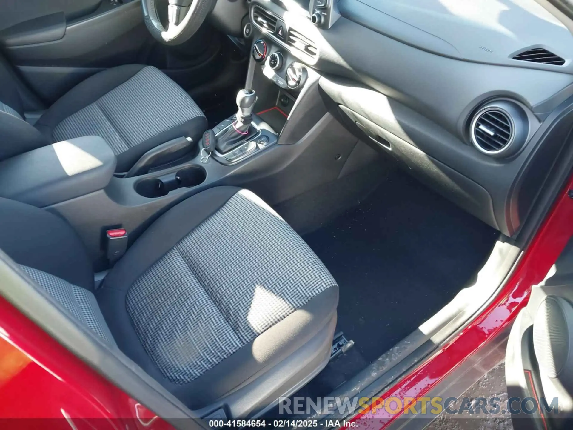 5 Photograph of a damaged car KM8K2CAA8LU528292 HYUNDAI KONA 2020