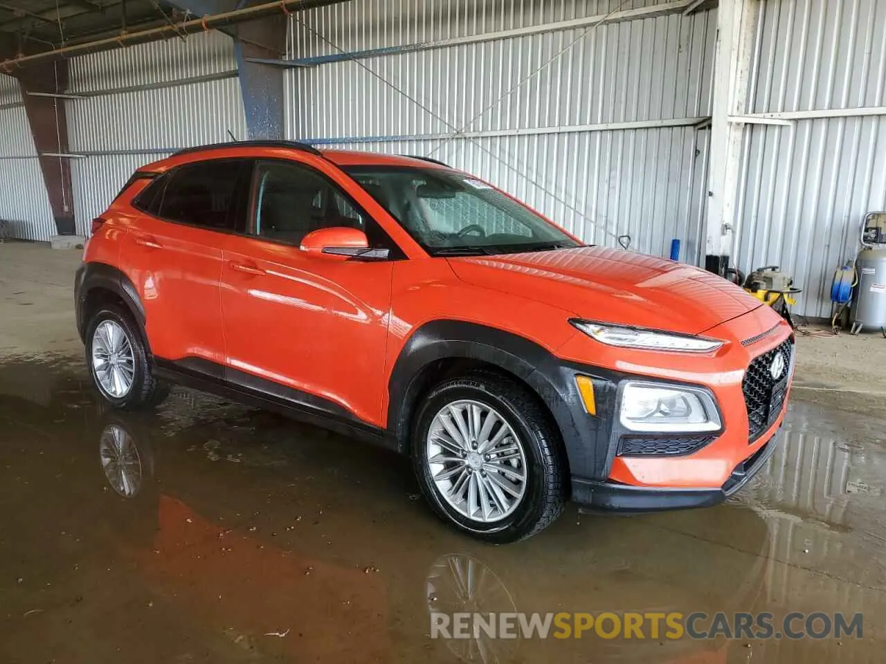 4 Photograph of a damaged car KM8K2CAAXLU467298 HYUNDAI KONA 2020