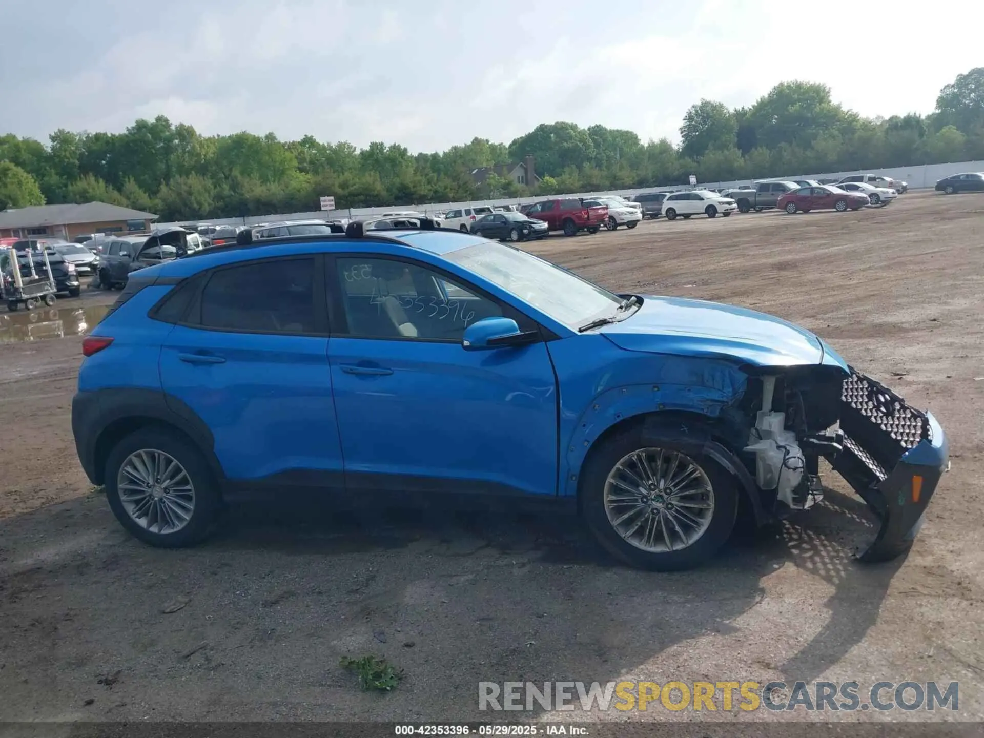 13 Photograph of a damaged car KM8K2CAAXLU473764 HYUNDAI KONA 2020