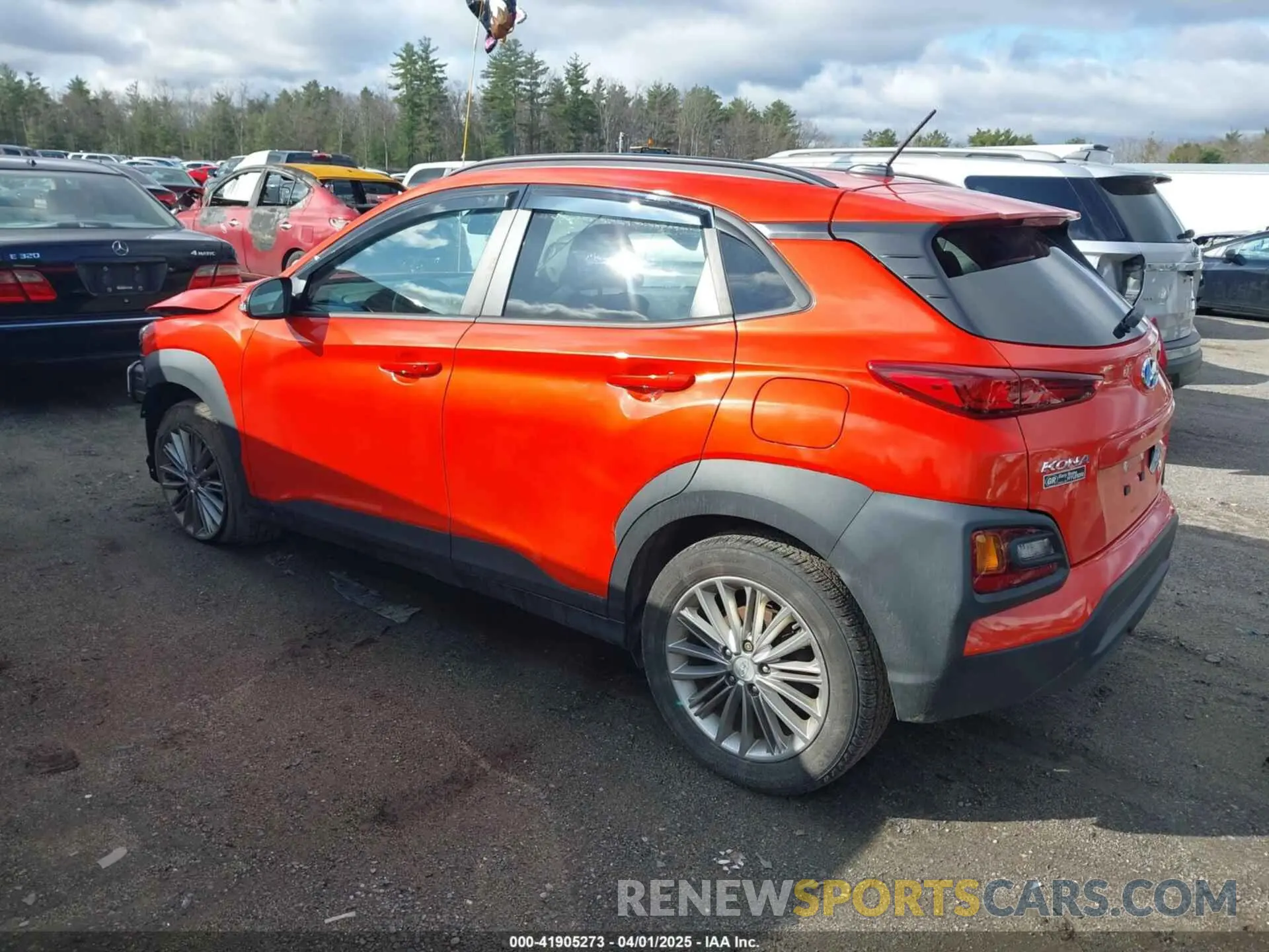 3 Photograph of a damaged car KM8K2CAAXLU574383 HYUNDAI KONA 2020