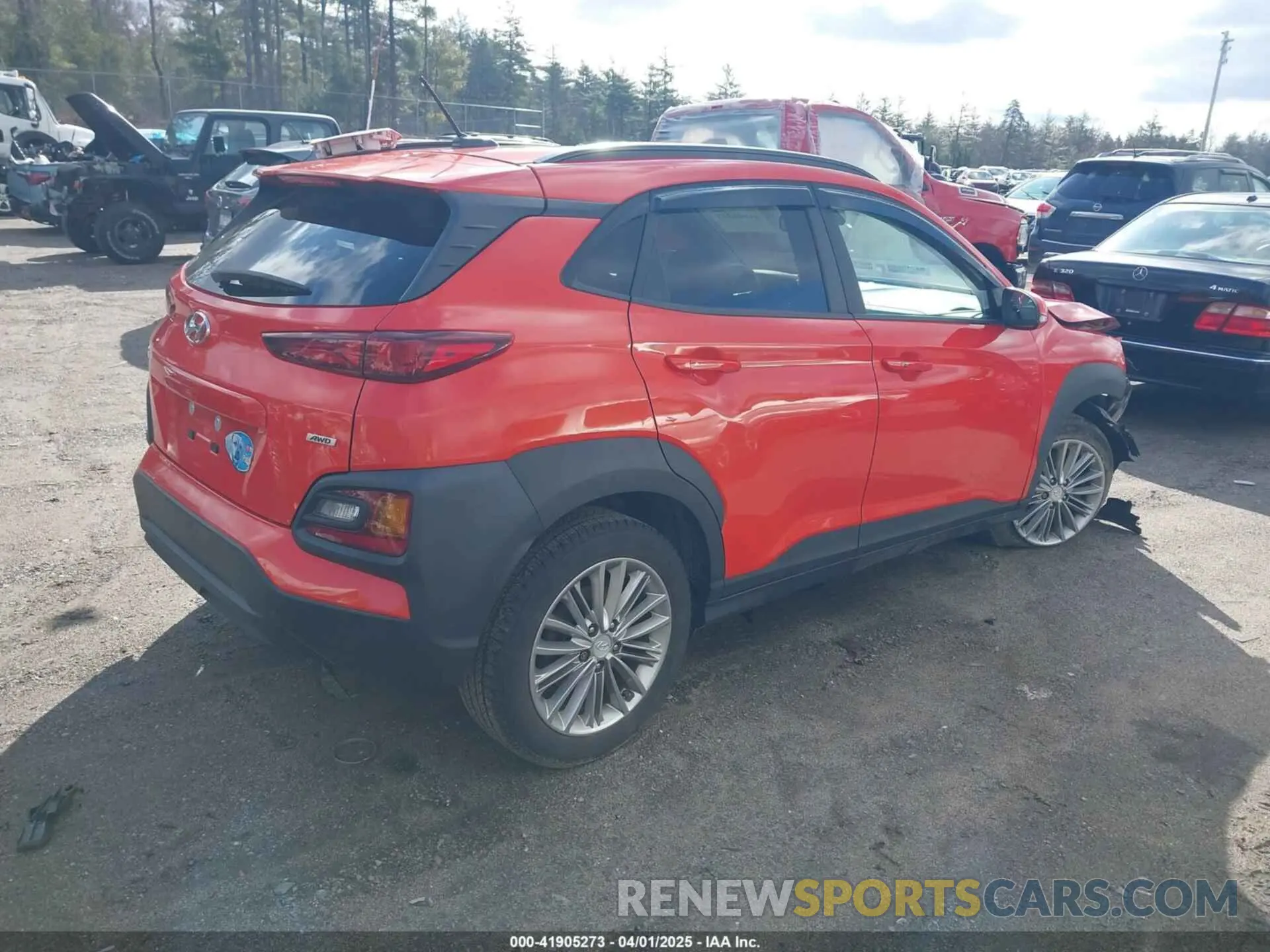 4 Photograph of a damaged car KM8K2CAAXLU574383 HYUNDAI KONA 2020