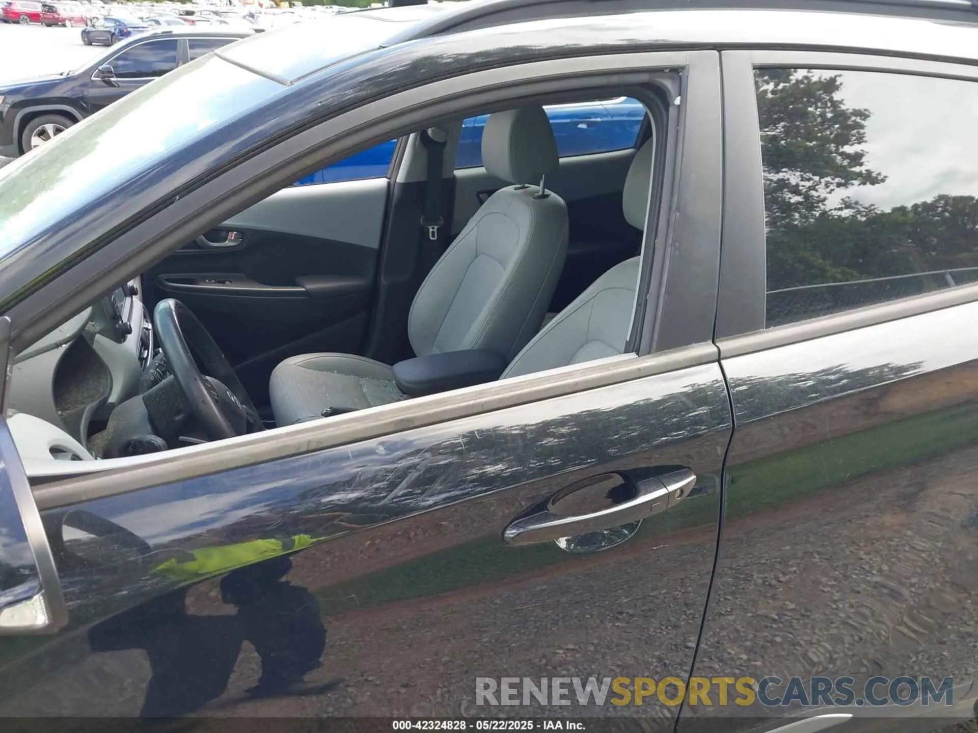 11 Photograph of a damaged car KM8K33A52LU591422 HYUNDAI KONA 2020
