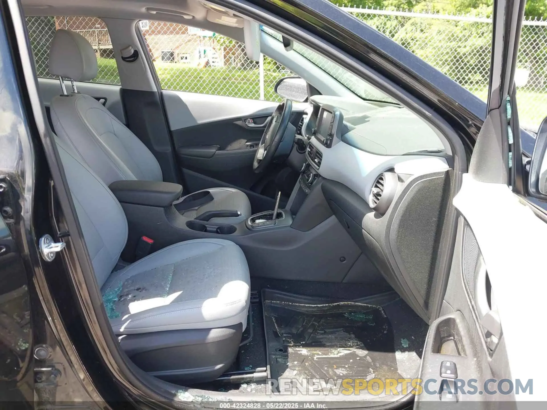 5 Photograph of a damaged car KM8K33A52LU591422 HYUNDAI KONA 2020
