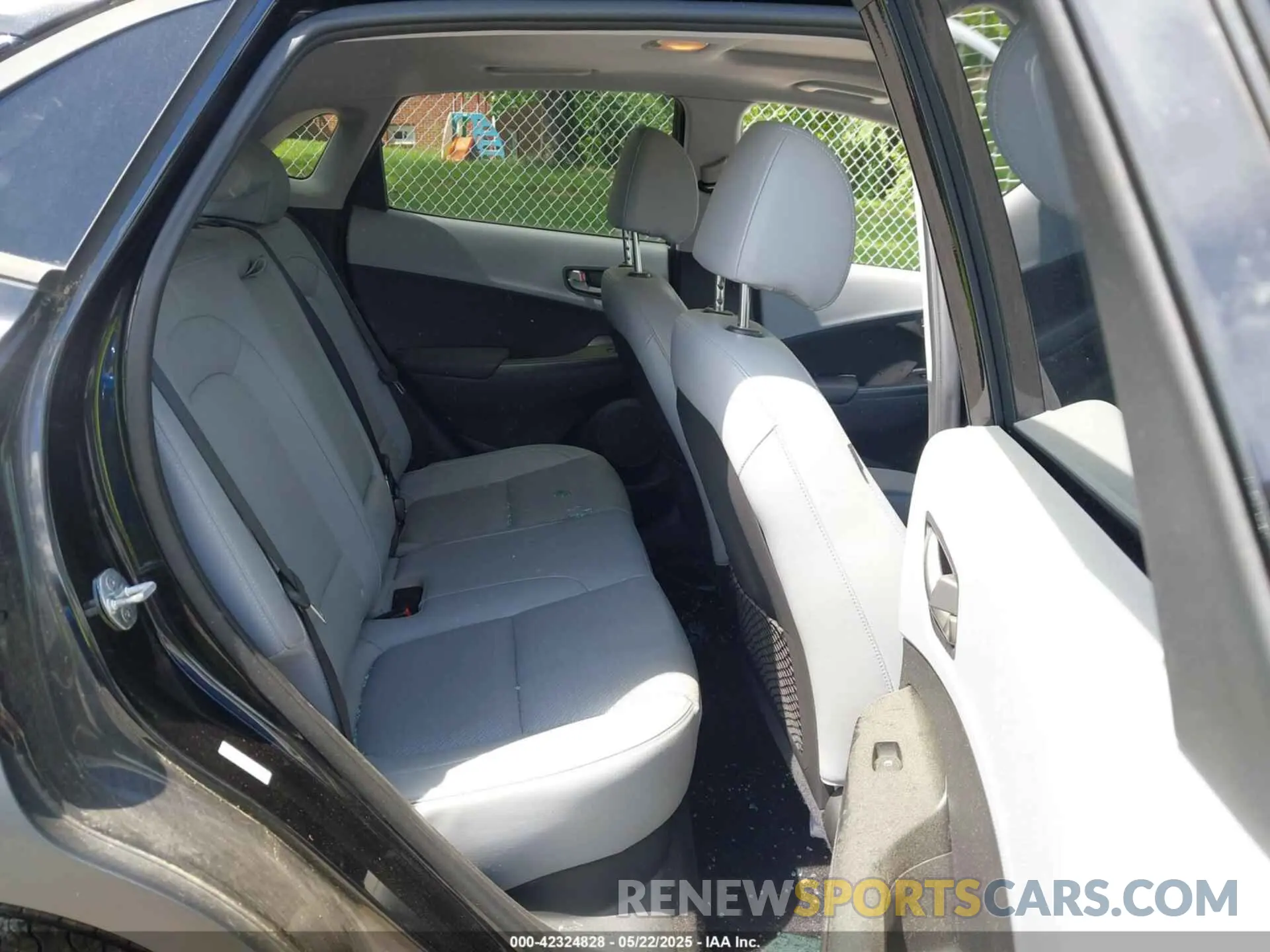 8 Photograph of a damaged car KM8K33A52LU591422 HYUNDAI KONA 2020