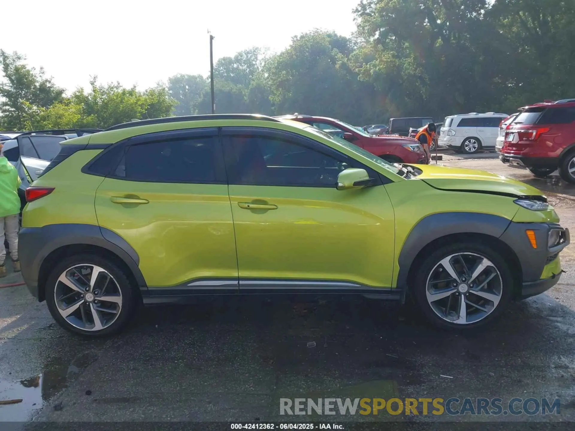 13 Photograph of a damaged car KM8K33A54LU436712 HYUNDAI KONA 2020