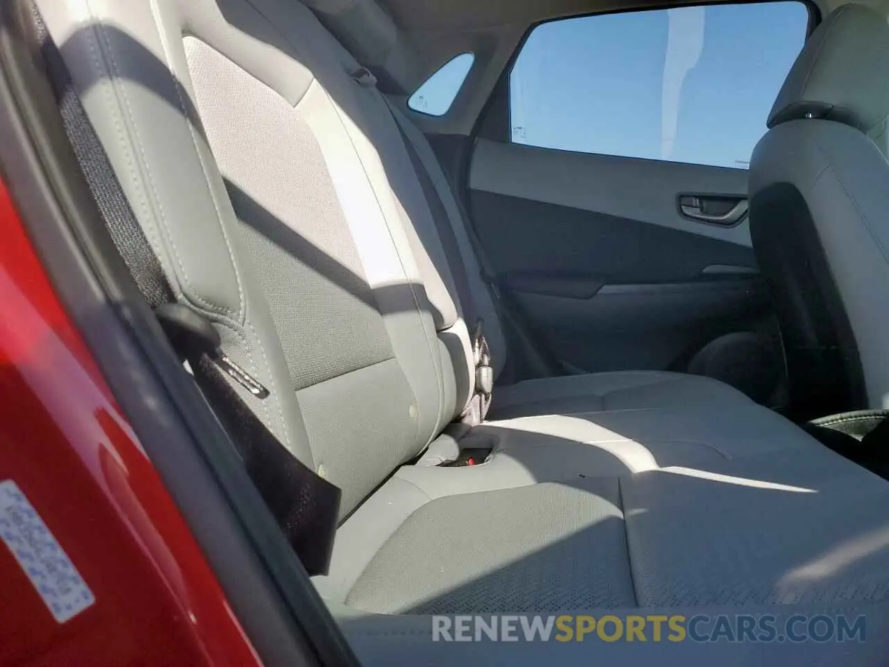 10 Photograph of a damaged car KM8K33A54LU487918 HYUNDAI KONA 2020