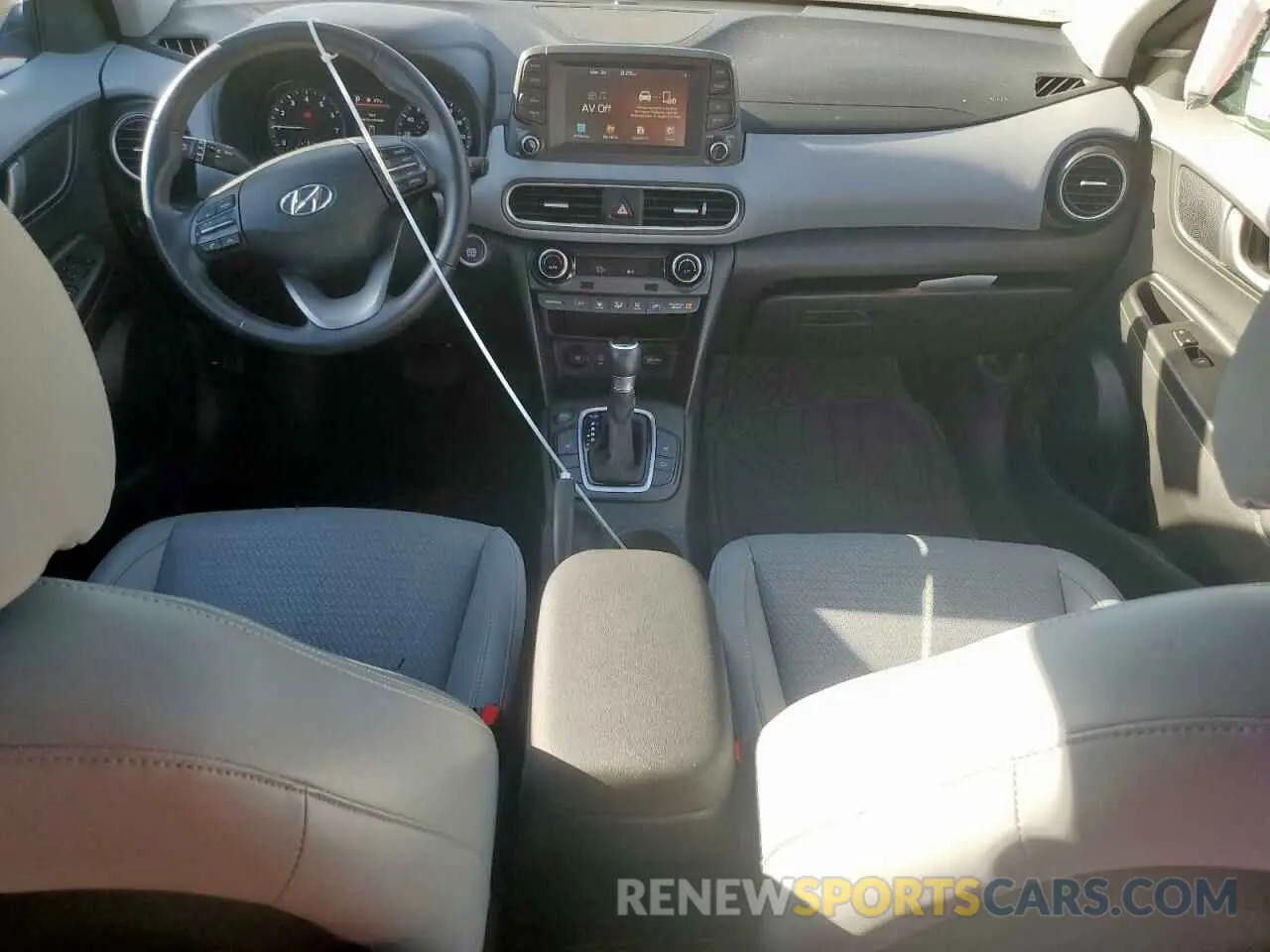 8 Photograph of a damaged car KM8K33A54LU487918 HYUNDAI KONA 2020