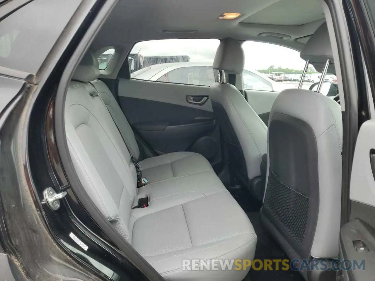 11 Photograph of a damaged car KM8K33A58LU447857 HYUNDAI KONA 2020