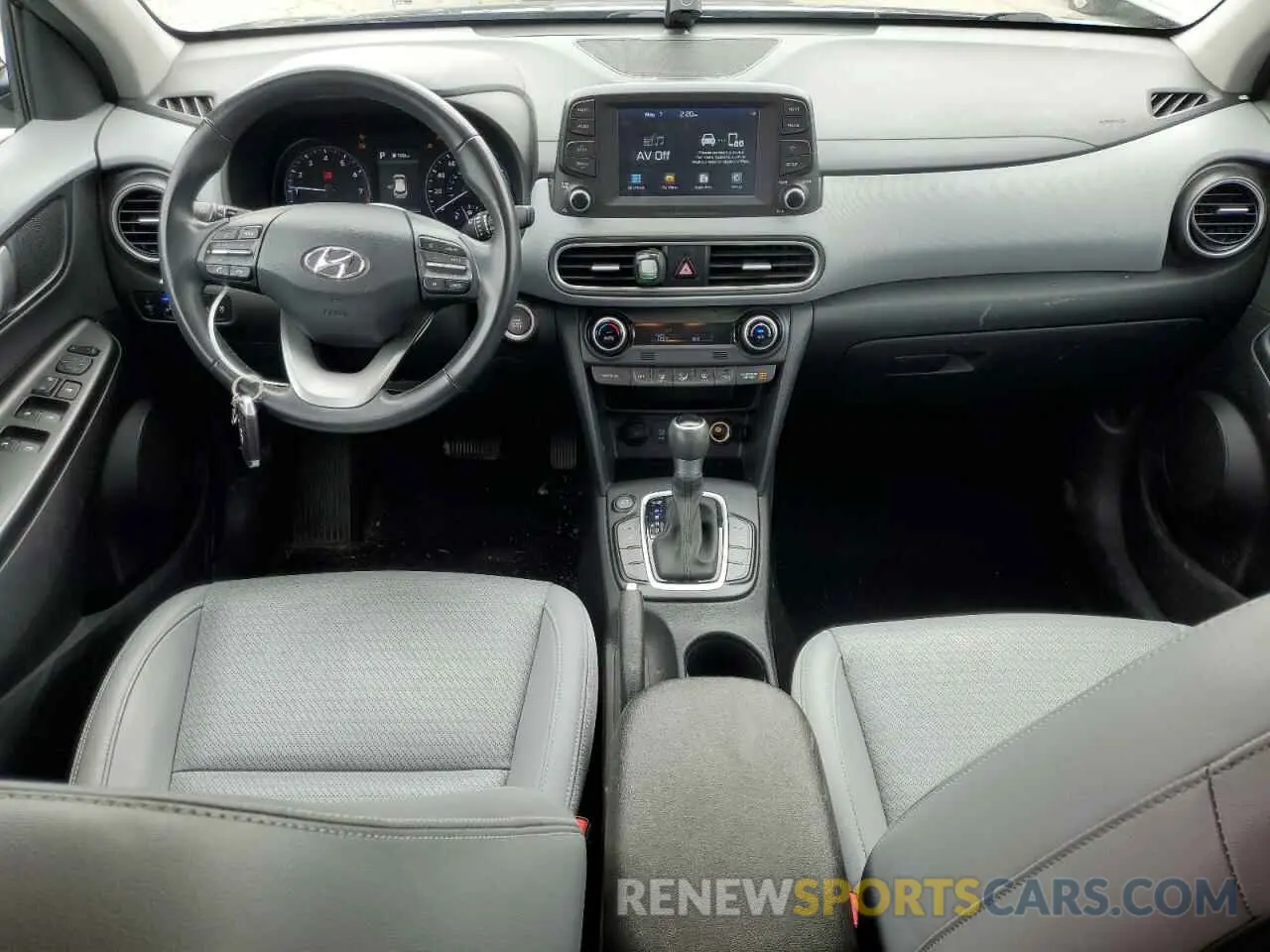 8 Photograph of a damaged car KM8K33A58LU447857 HYUNDAI KONA 2020