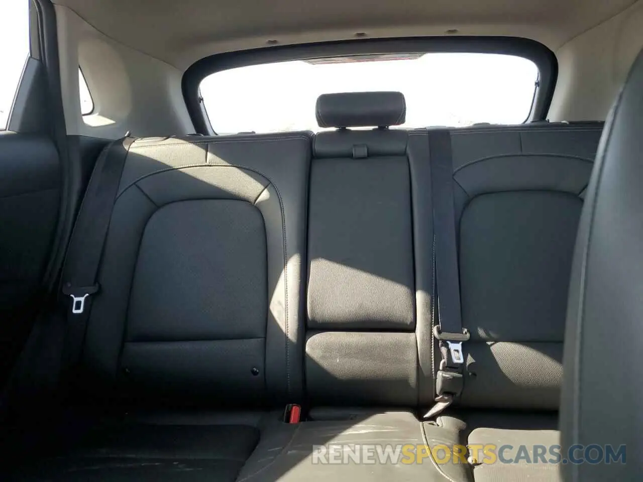 10 Photograph of a damaged car KM8K33A5XLU410891 HYUNDAI KONA 2020