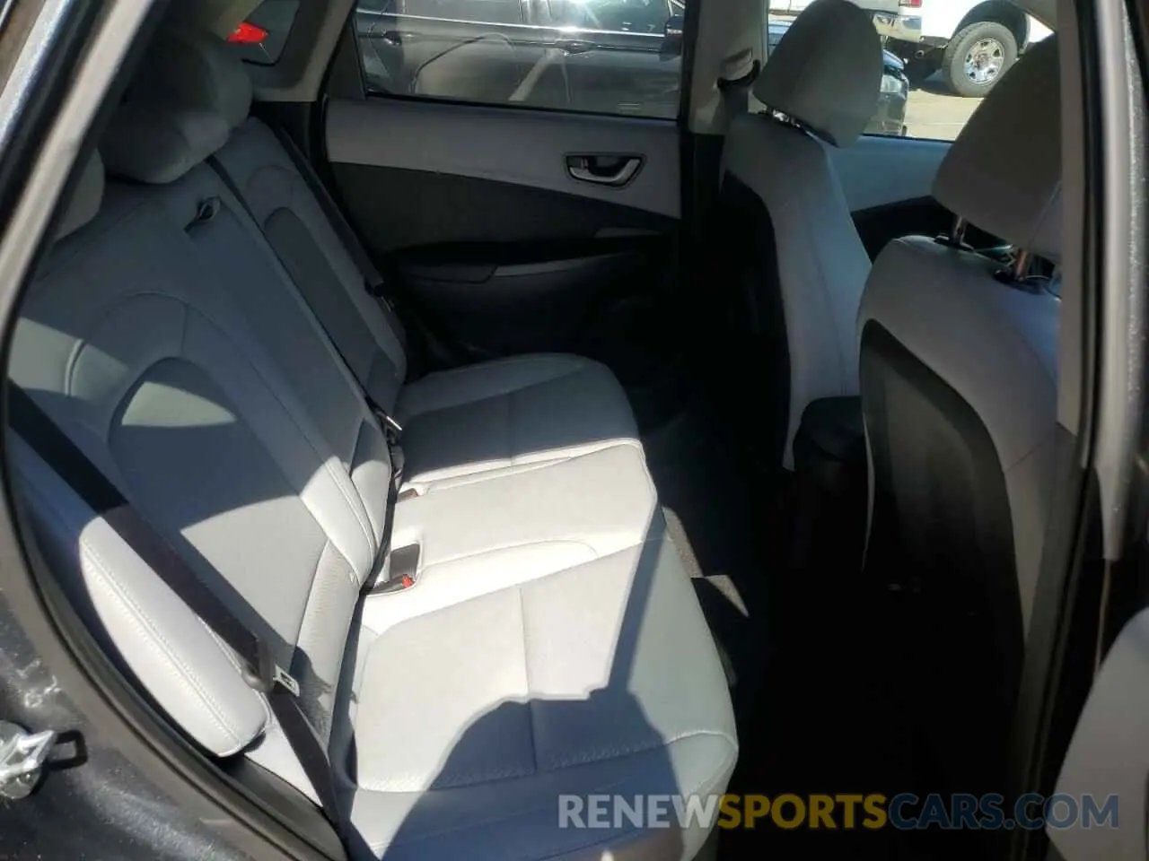 12 Photograph of a damaged car KM8K33A5XLU442577 HYUNDAI KONA 2020