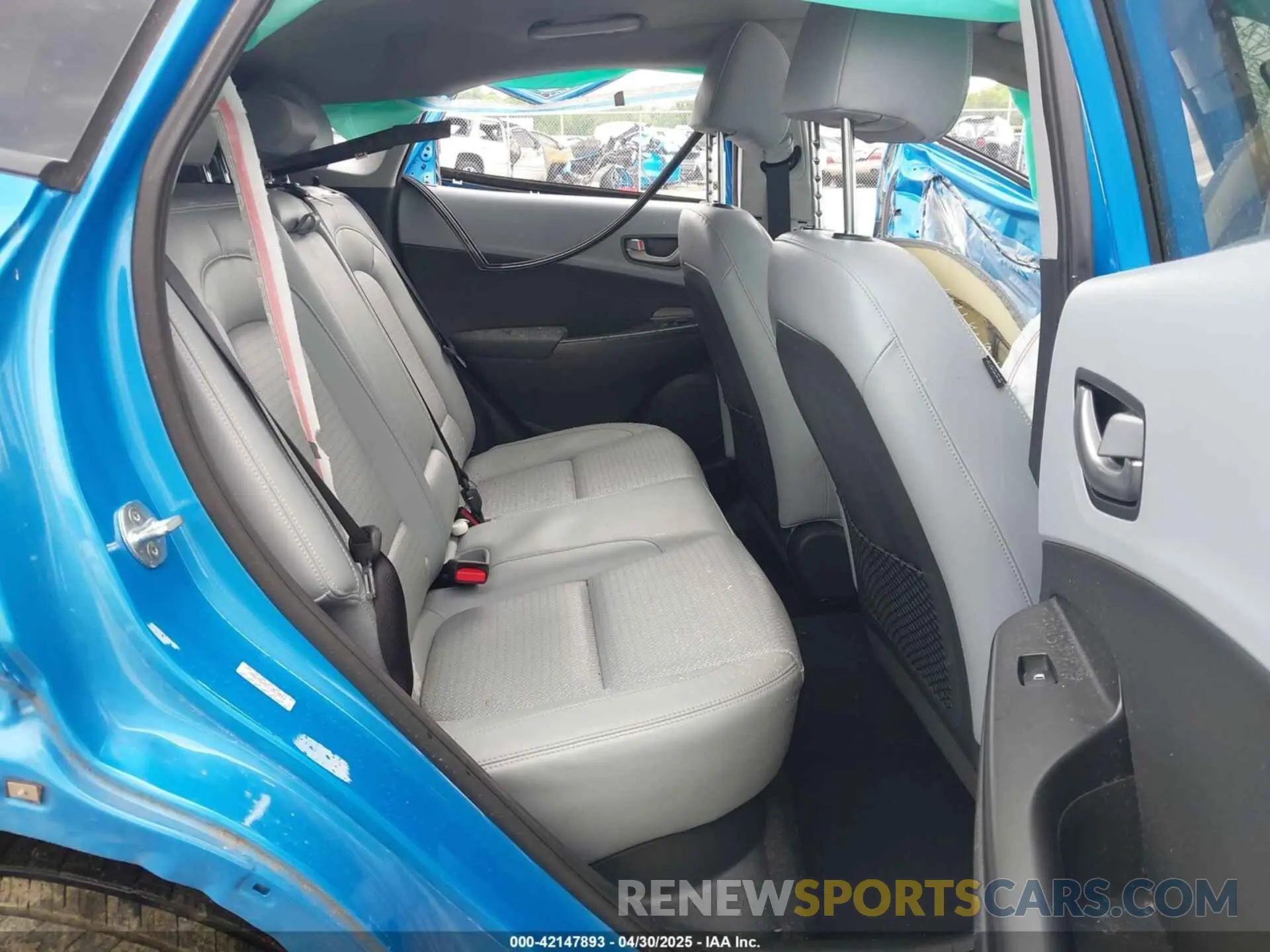 8 Photograph of a damaged car KM8K33A5XLU513034 HYUNDAI KONA 2020