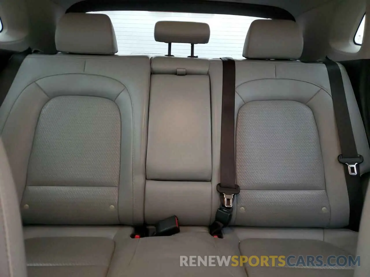 10 Photograph of a damaged car KM8K3CA50LU407160 HYUNDAI KONA 2020