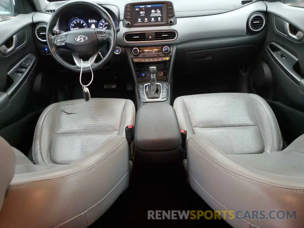 8 Photograph of a damaged car KM8K3CA50LU407160 HYUNDAI KONA 2020