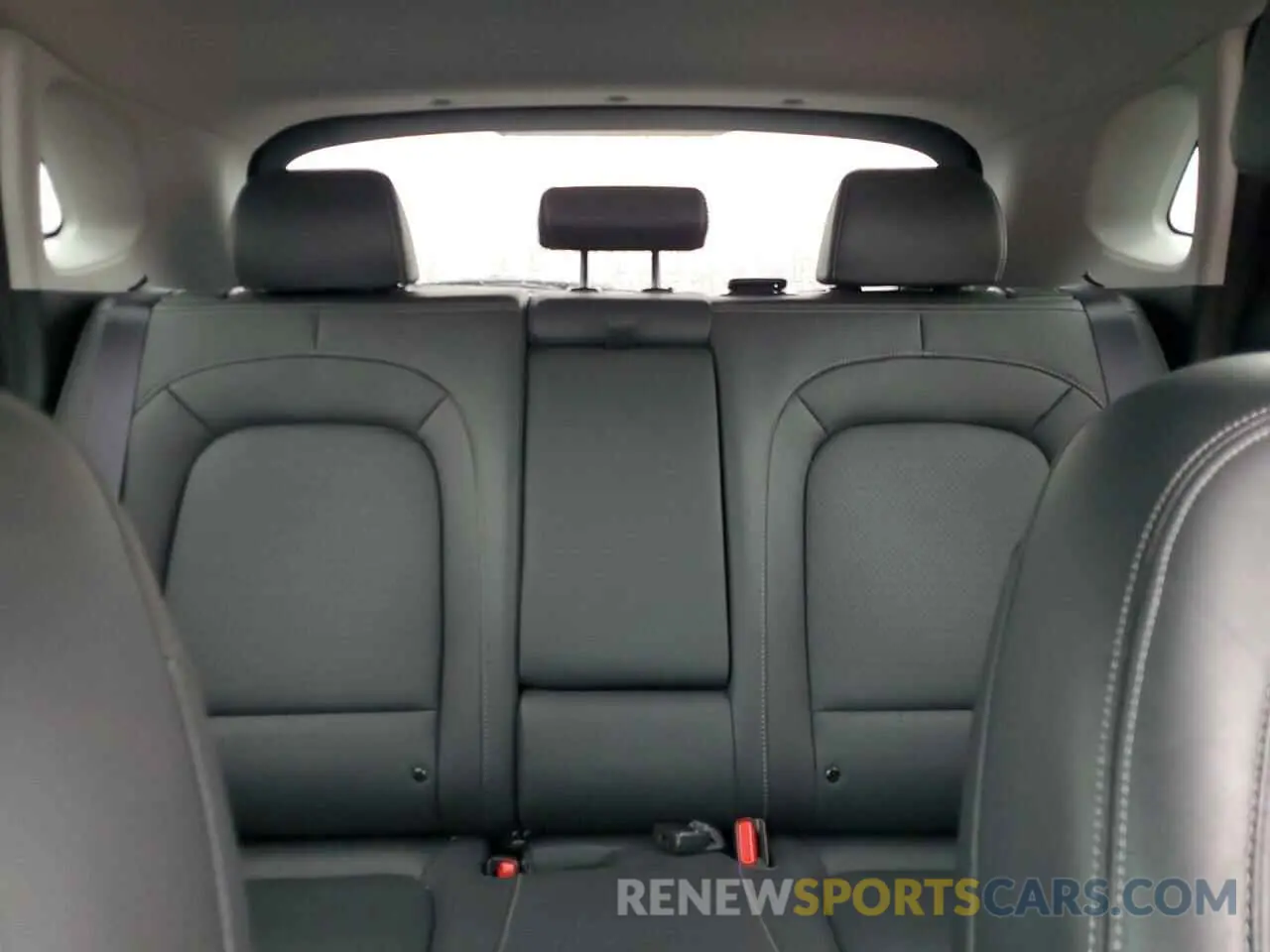 10 Photograph of a damaged car KM8K3CA51LU469313 HYUNDAI KONA 2020