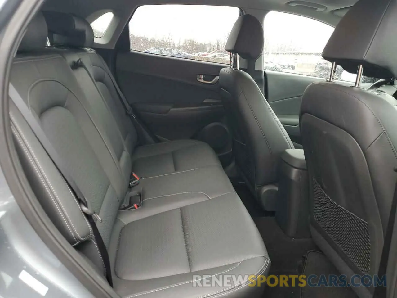 11 Photograph of a damaged car KM8K3CA51LU469313 HYUNDAI KONA 2020