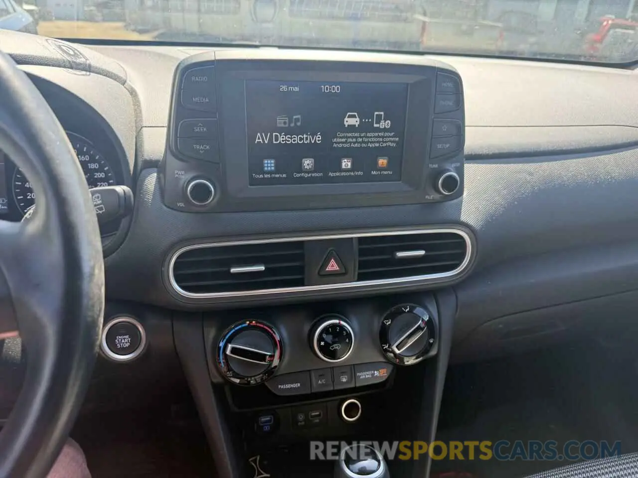 8 Photograph of a damaged car KM8K3CA52LU428169 HYUNDAI KONA 2020
