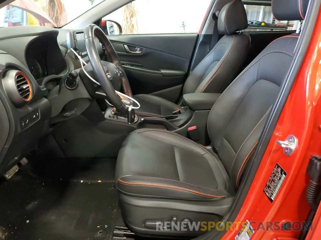 7 Photograph of a damaged car KM8K3CA53LU536834 HYUNDAI KONA 2020