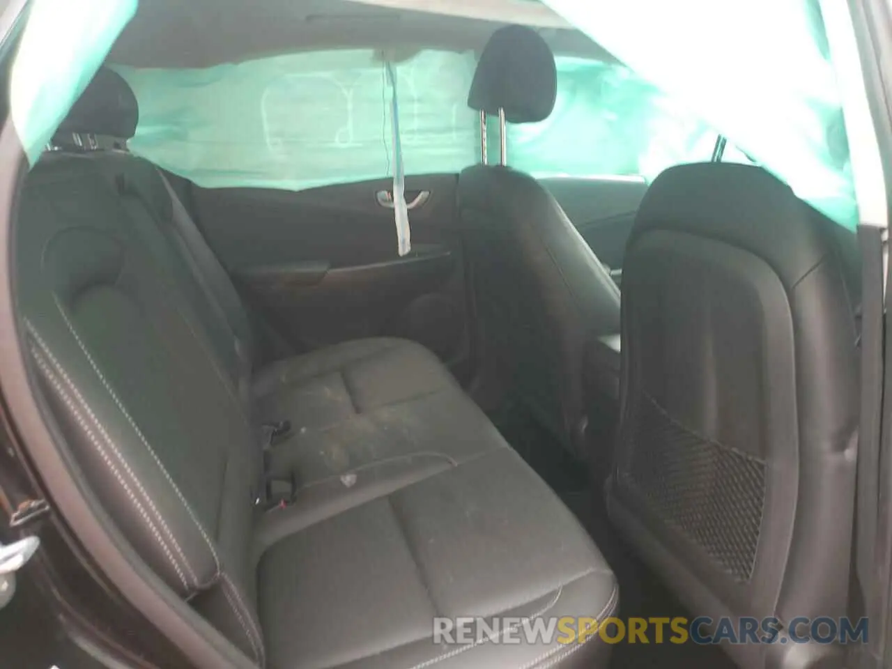 10 Photograph of a damaged car KM8K3CA56LU404666 HYUNDAI KONA 2020