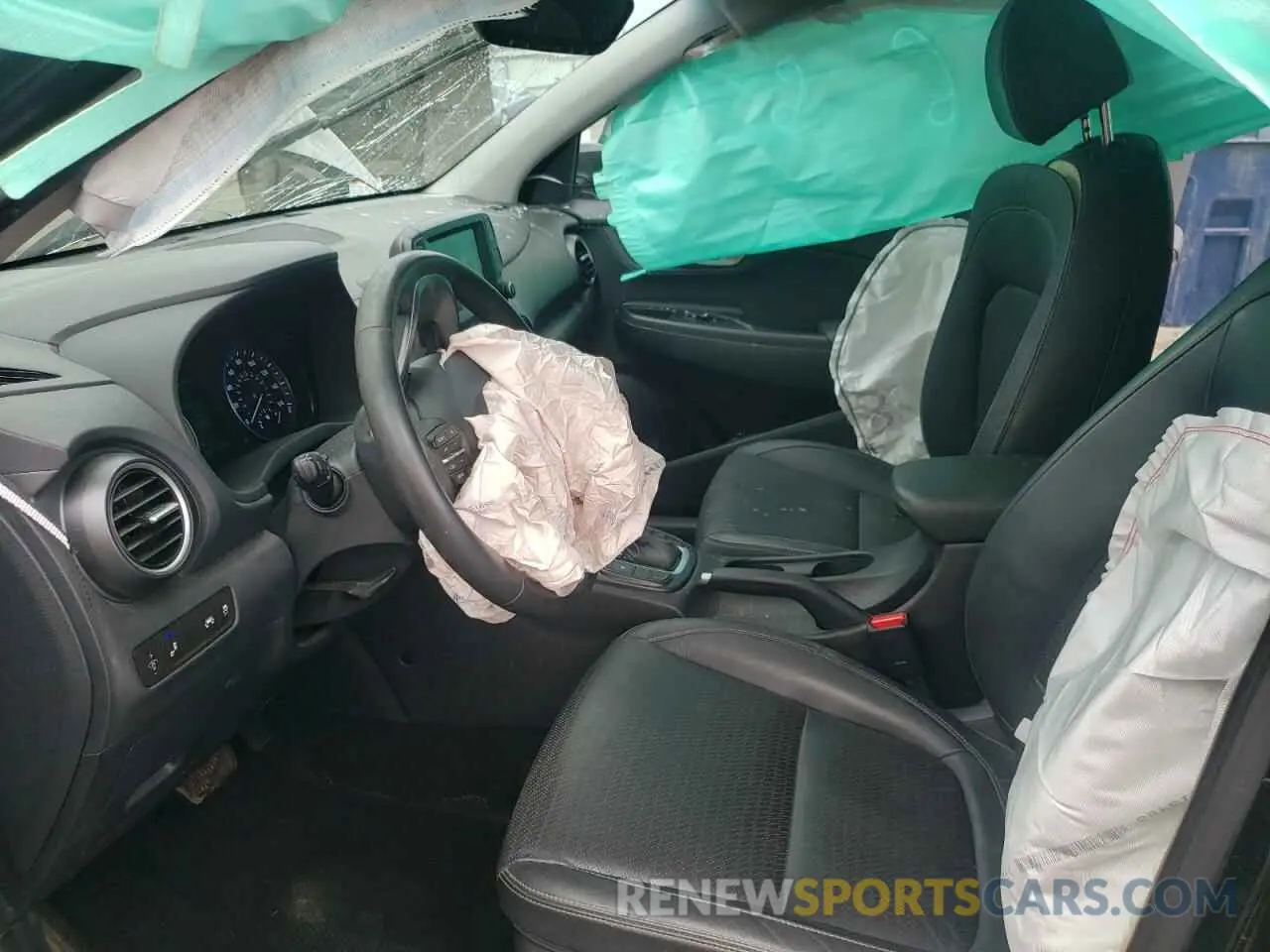 7 Photograph of a damaged car KM8K3CA56LU404666 HYUNDAI KONA 2020
