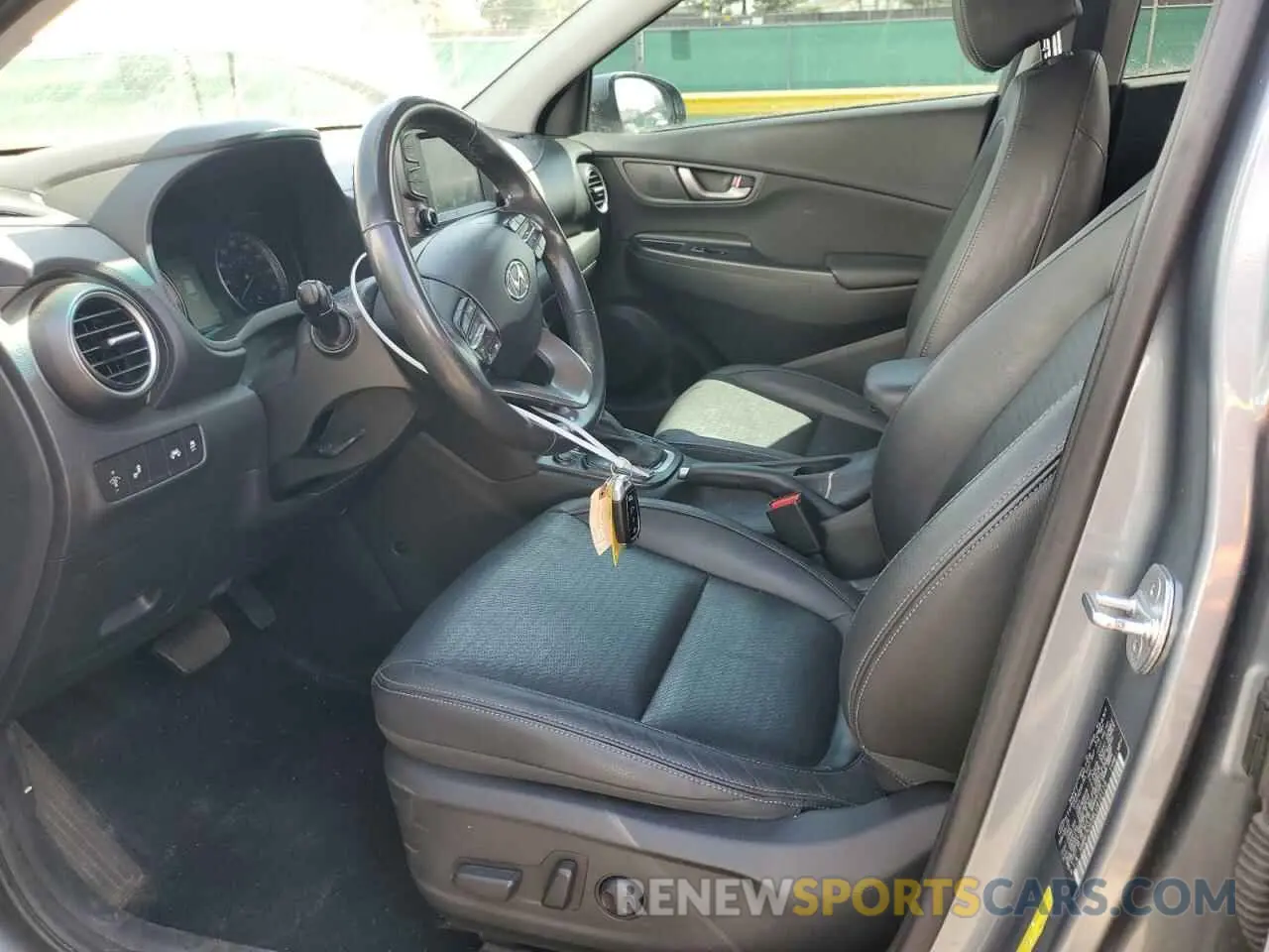 7 Photograph of a damaged car KM8K3CA56LU412119 HYUNDAI KONA 2020
