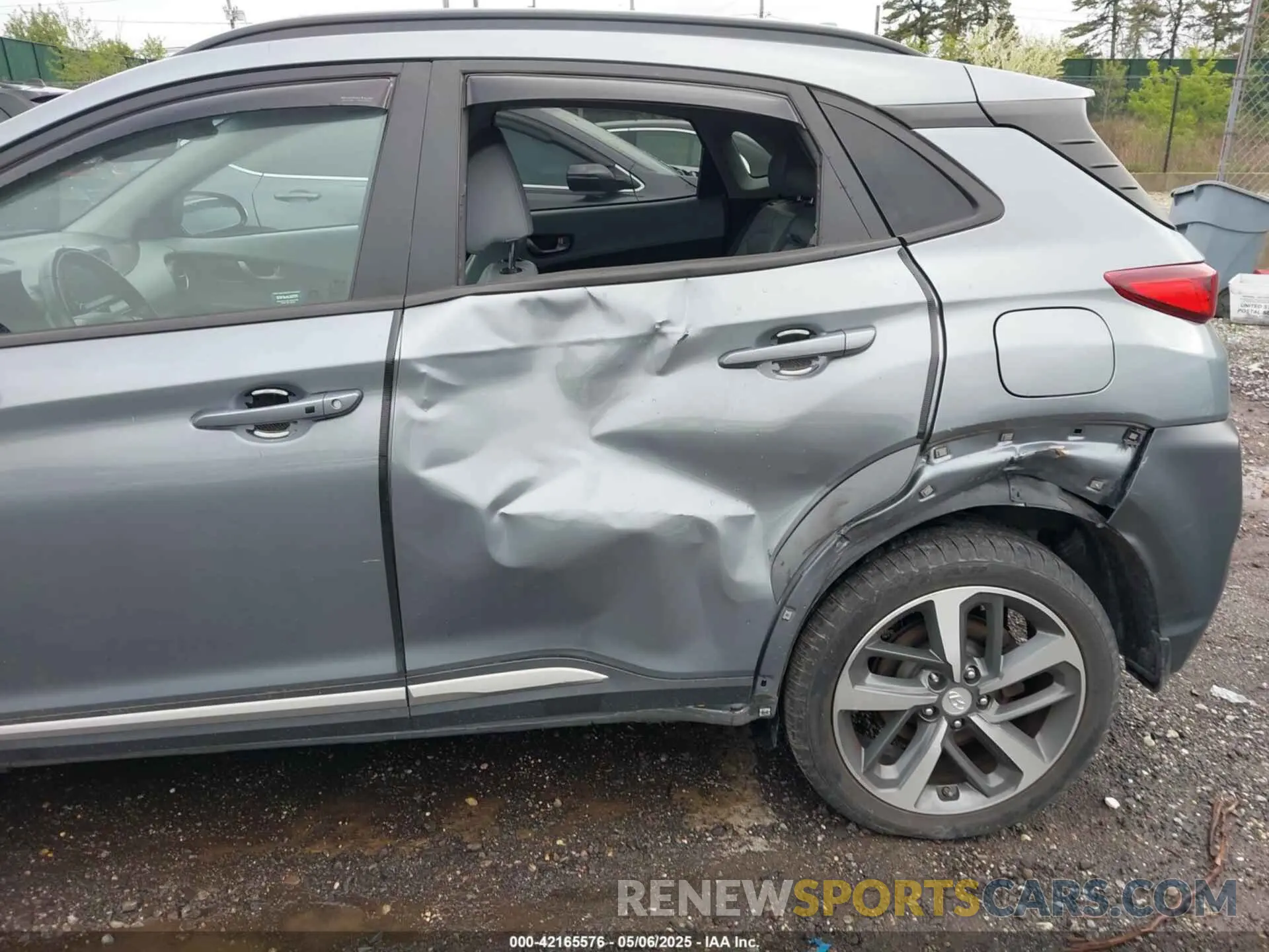 6 Photograph of a damaged car KM8K3CA5XLU396152 HYUNDAI KONA 2020