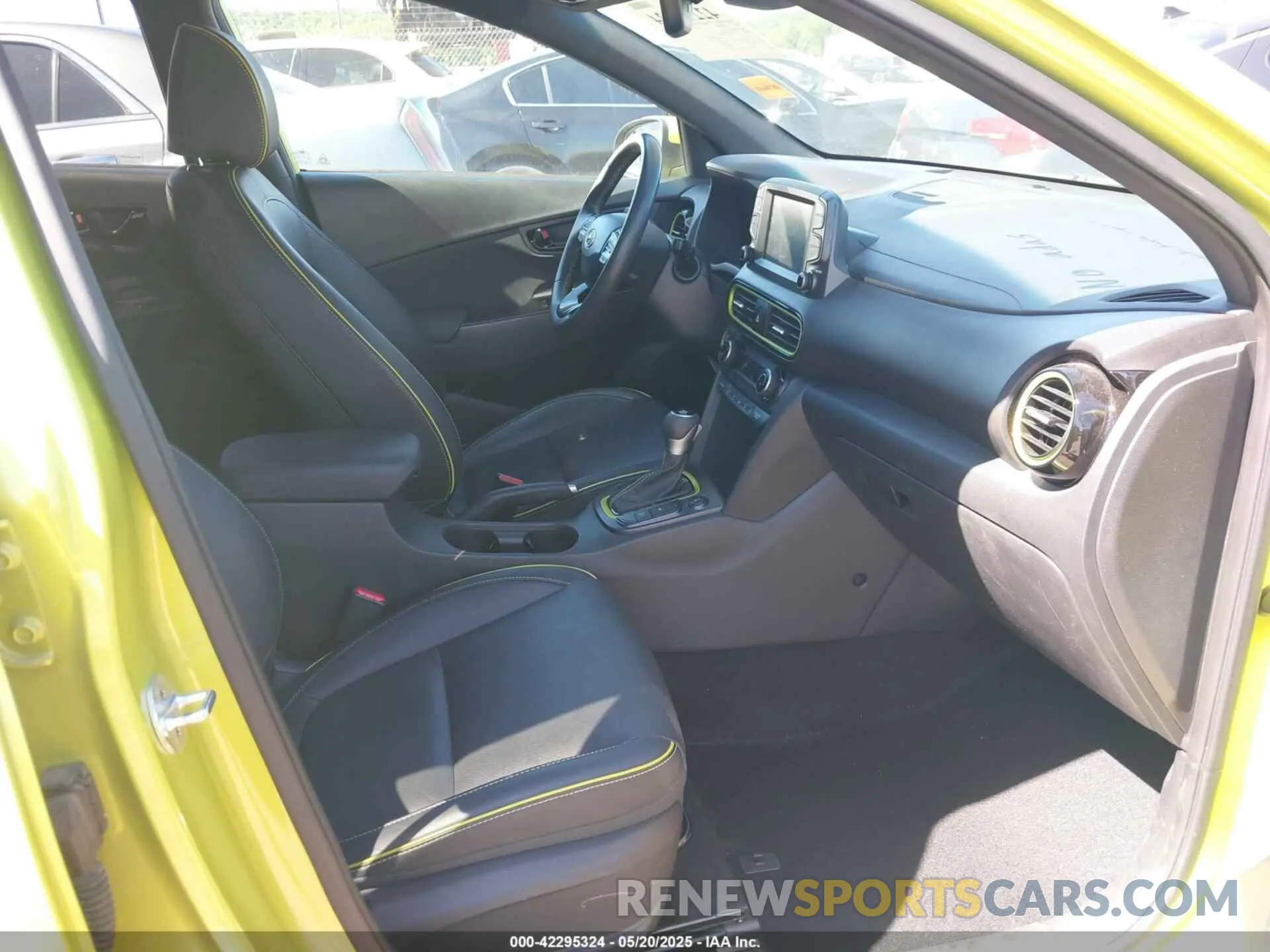 5 Photograph of a damaged car KM8K3CA5XLU464949 HYUNDAI KONA 2020