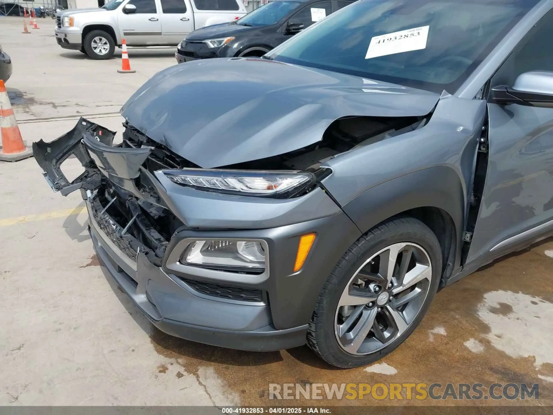17 Photograph of a damaged car KM8K53A51LU503180 HYUNDAI KONA 2020