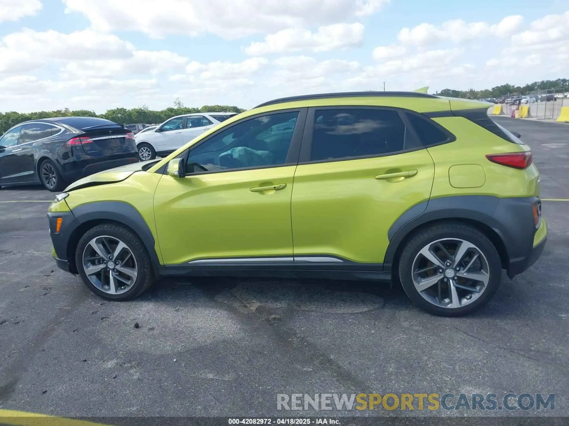 14 Photograph of a damaged car KM8K53A51LU510467 HYUNDAI KONA 2020