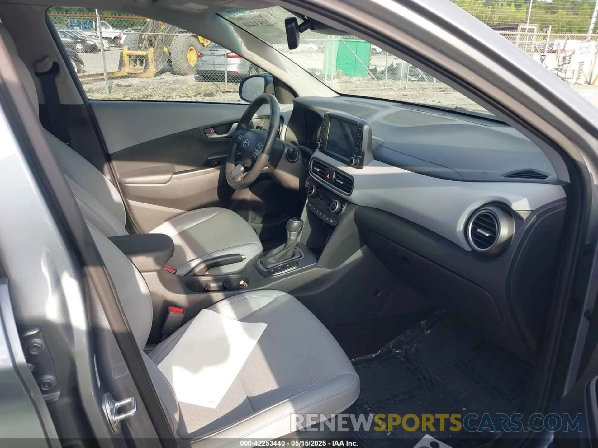 5 Photograph of a damaged car KM8K53A55LU453223 HYUNDAI KONA 2020