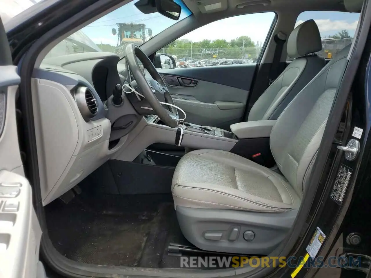 7 Photograph of a damaged car KM8K53AG7LU078890 HYUNDAI KONA 2020