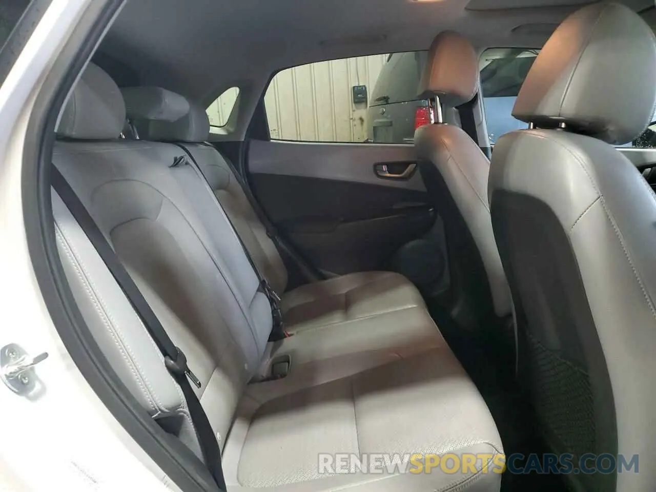 10 Photograph of a damaged car KM8K5CA52LU445807 HYUNDAI KONA 2020