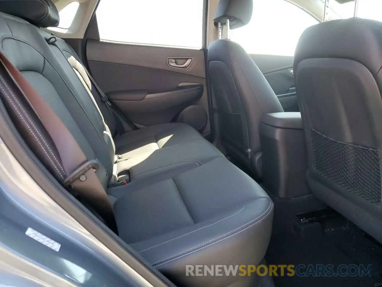 10 Photograph of a damaged car KM8K5CA53LU504251 HYUNDAI KONA 2020