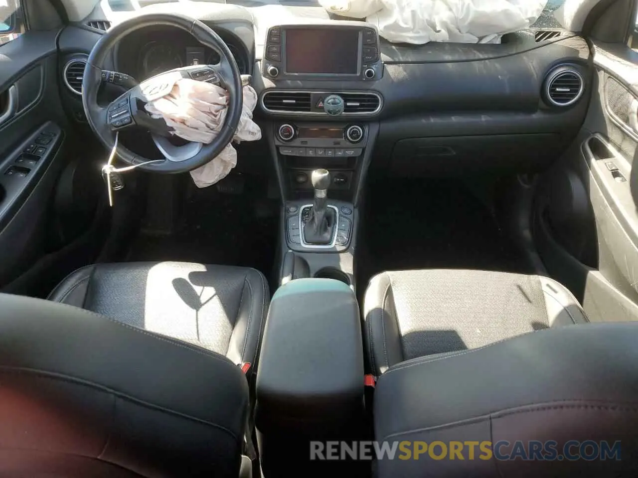 8 Photograph of a damaged car KM8K5CA53LU504251 HYUNDAI KONA 2020