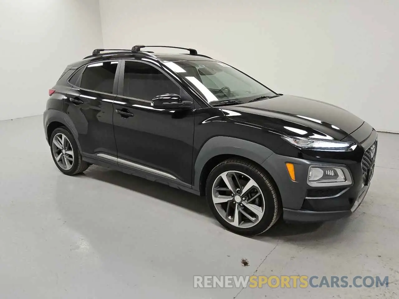 4 Photograph of a damaged car KM8K5CA53LU522829 HYUNDAI KONA 2020