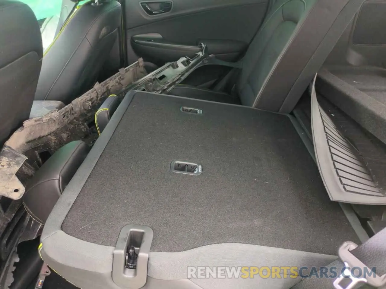 10 Photograph of a damaged car KM8K5CA57LU558653 HYUNDAI KONA 2020