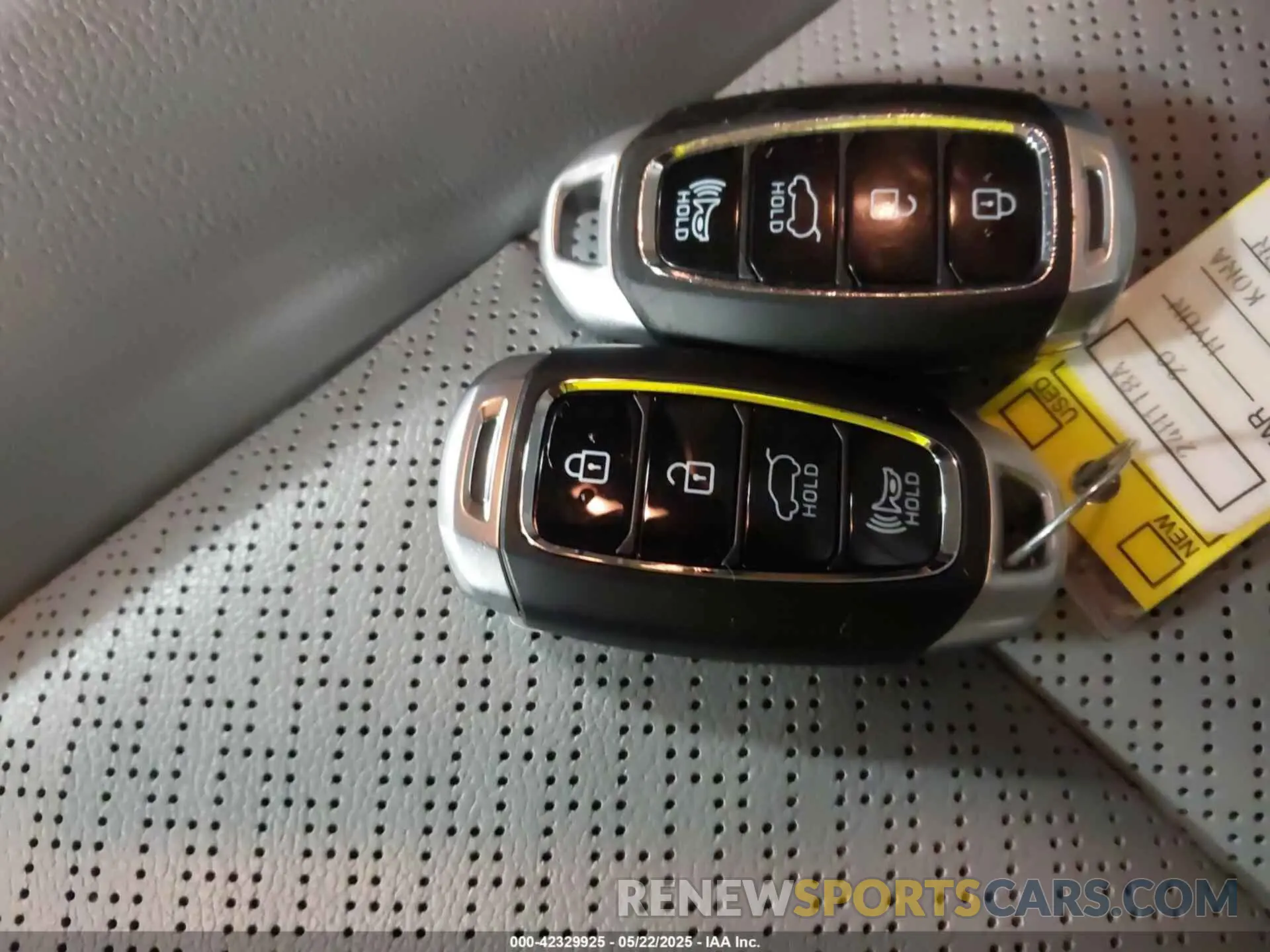 11 Photograph of a damaged car KM8K5CA58LU449845 HYUNDAI KONA 2020
