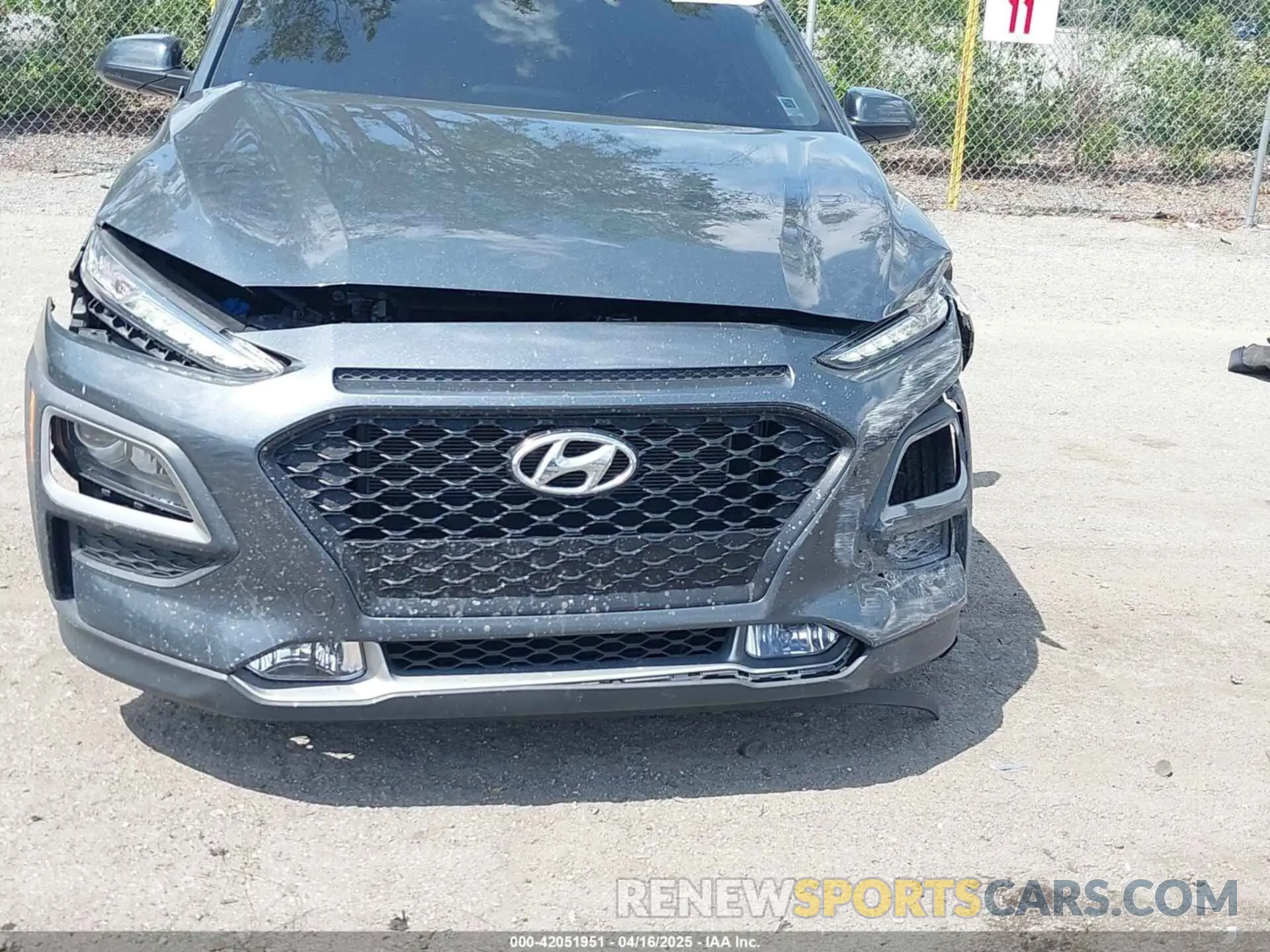6 Photograph of a damaged car KM8K62AA2LU425089 HYUNDAI KONA 2020