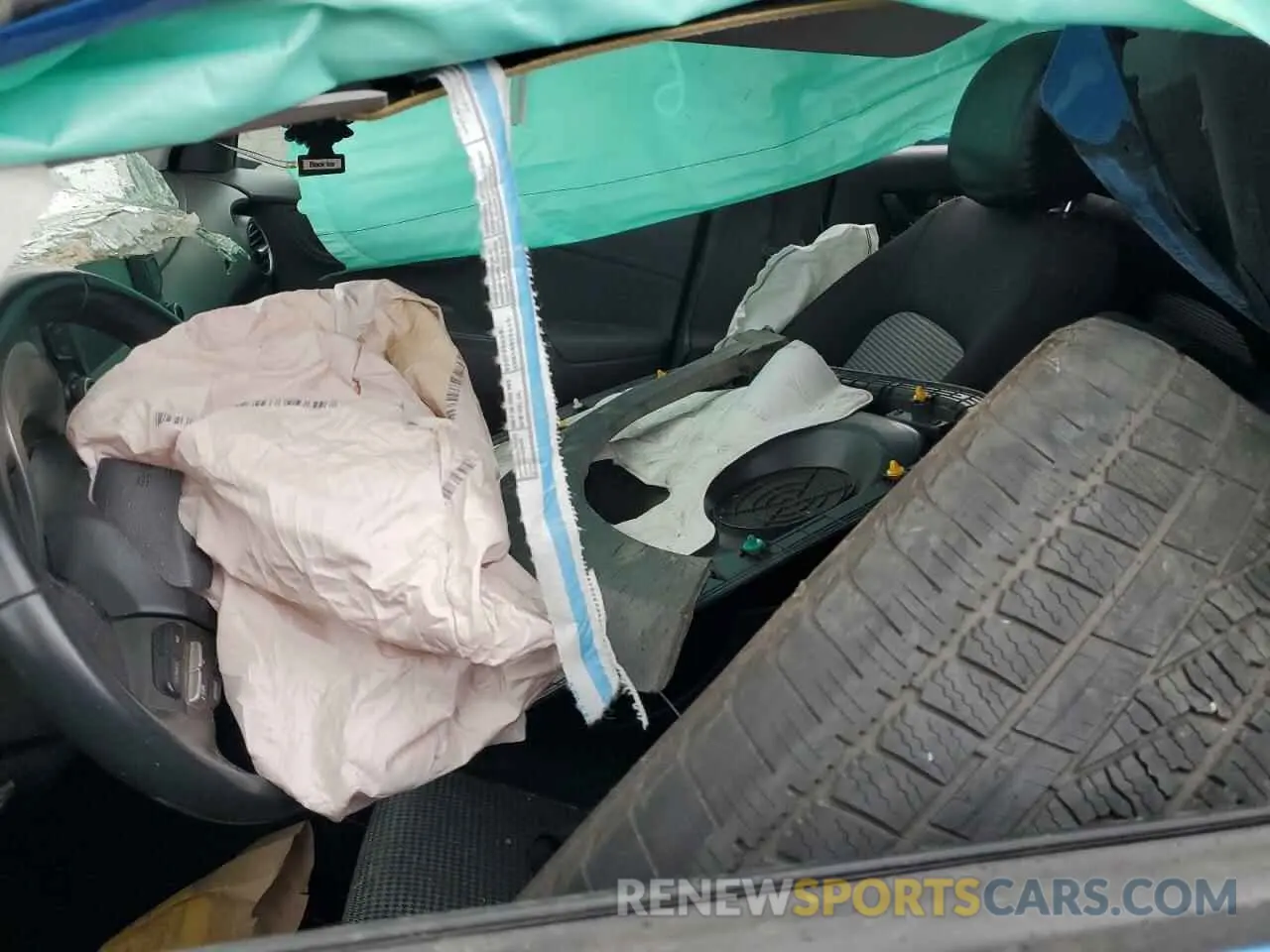 7 Photograph of a damaged car KM8K62AA4LU556542 HYUNDAI KONA 2020