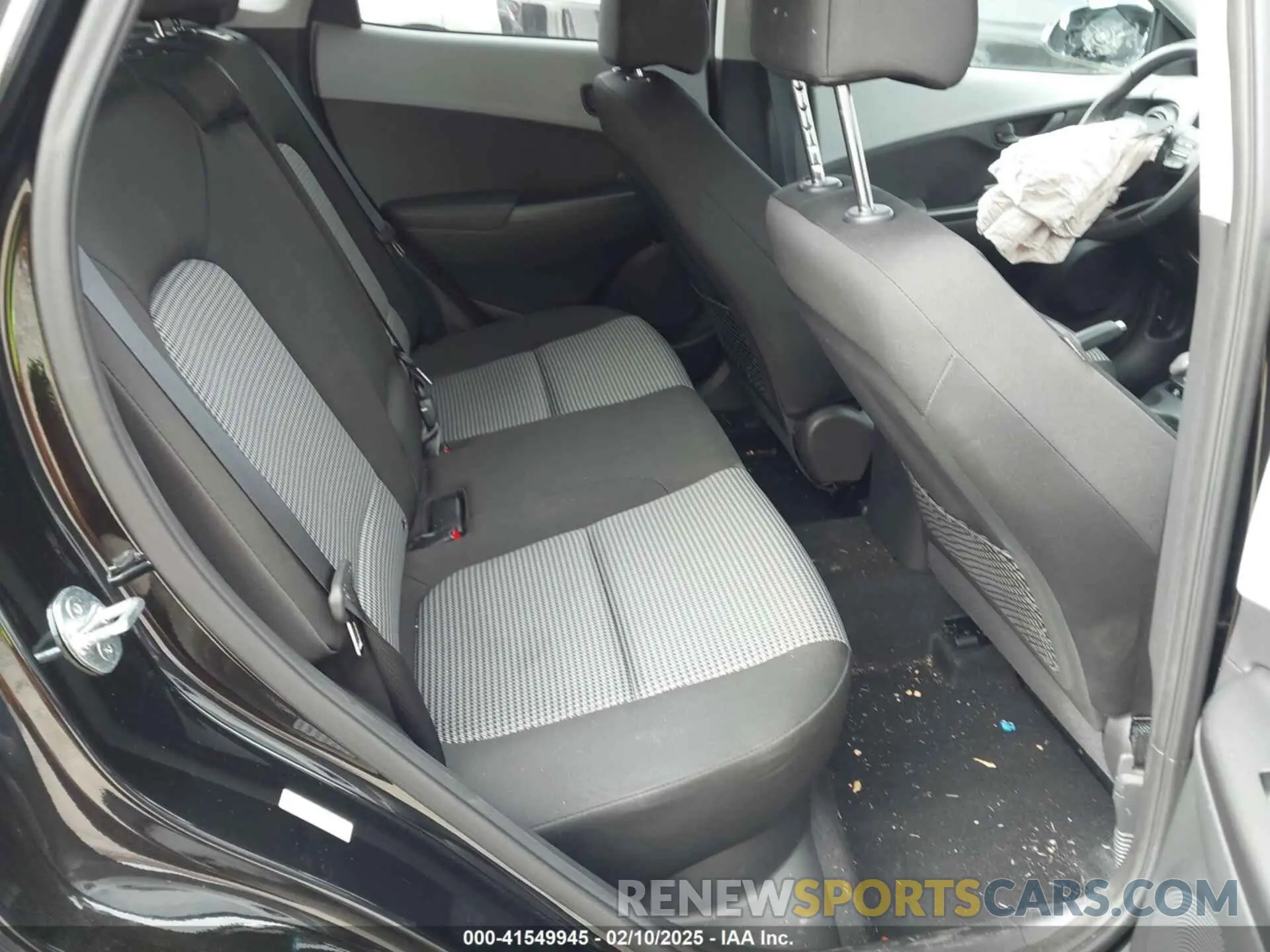 8 Photograph of a damaged car KM8K6CAA0LU512429 HYUNDAI KONA 2020