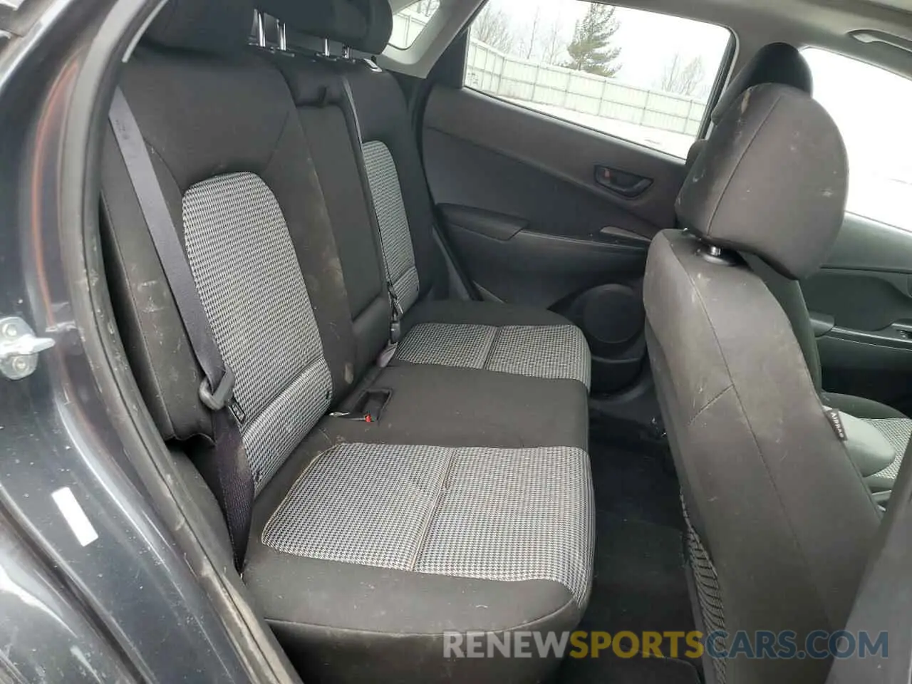 11 Photograph of a damaged car KM8K6CAA2LU546887 HYUNDAI KONA 2020