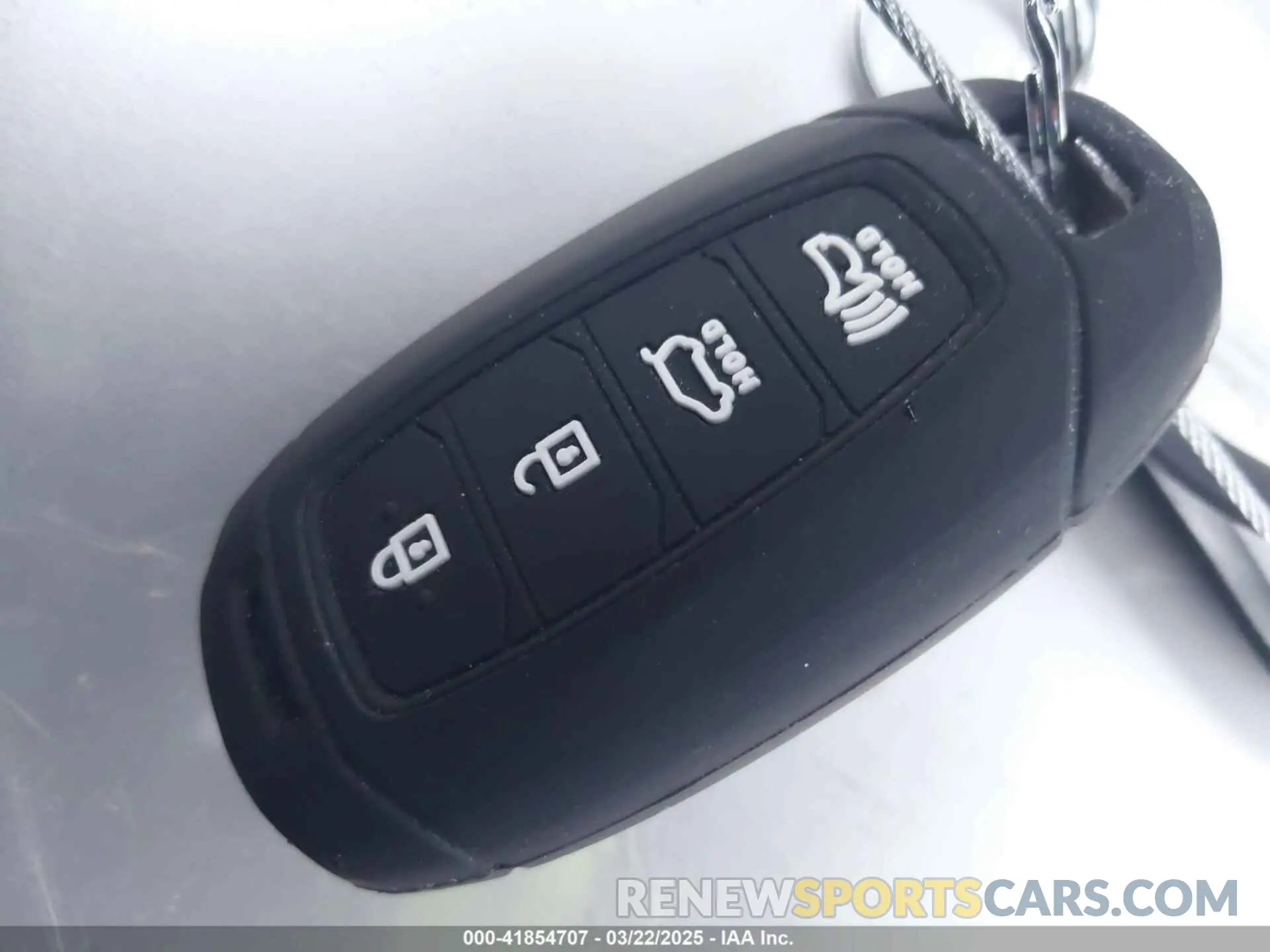 11 Photograph of a damaged car KM8K6CAA5LU520185 HYUNDAI KONA 2020