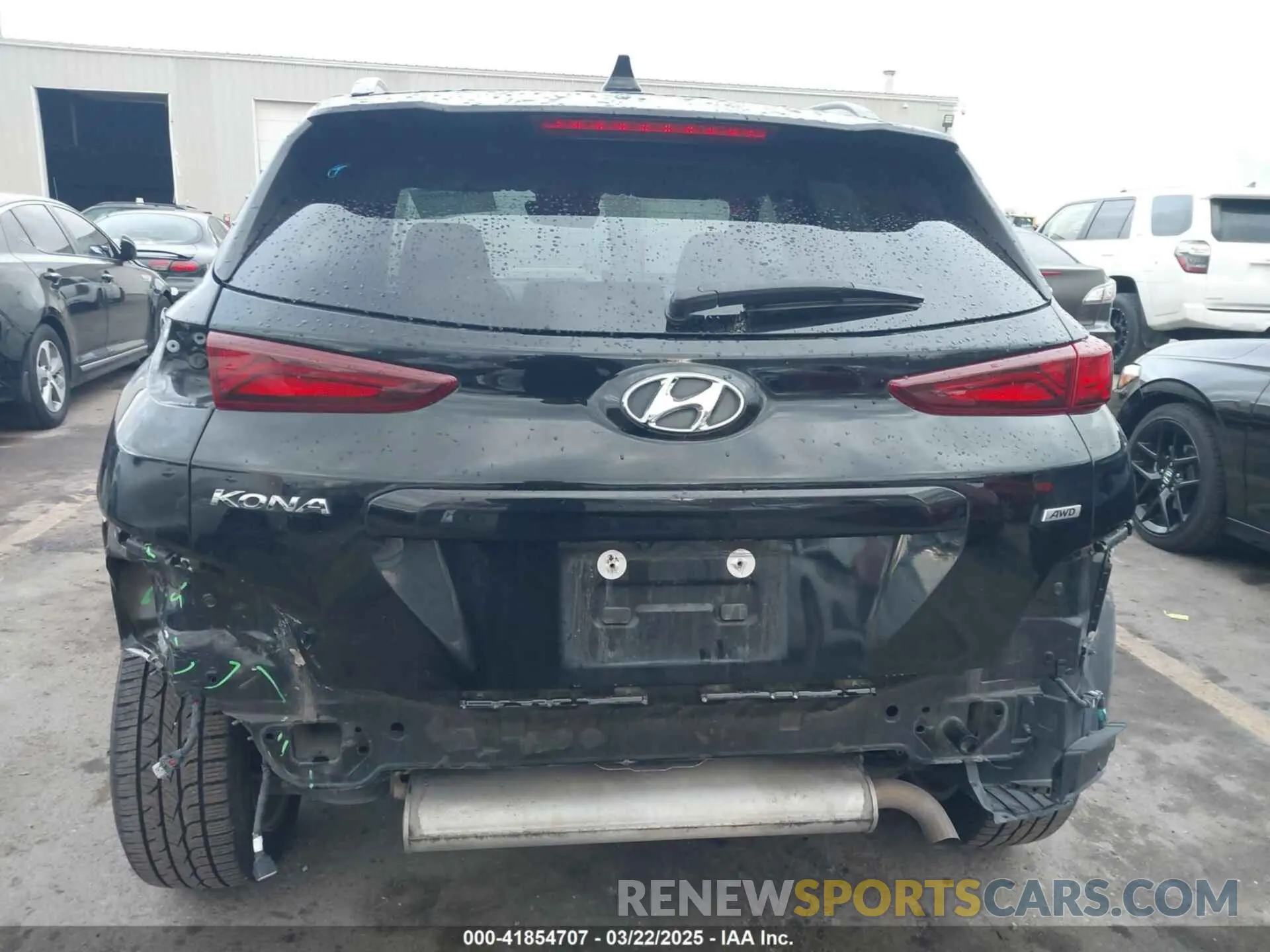 17 Photograph of a damaged car KM8K6CAA5LU520185 HYUNDAI KONA 2020
