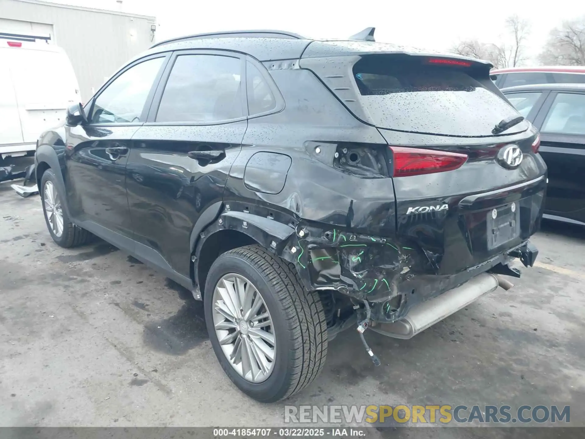 3 Photograph of a damaged car KM8K6CAA5LU520185 HYUNDAI KONA 2020