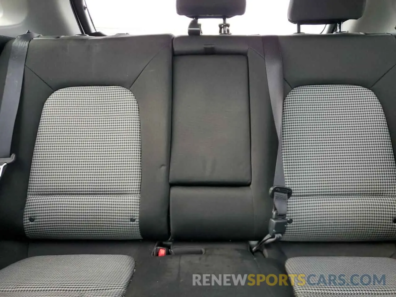 10 Photograph of a damaged car KM8K6CAA7LU433551 HYUNDAI KONA 2020